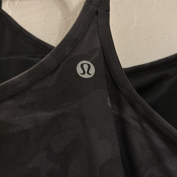 Lululemon fitness top - Picture 7 of 8